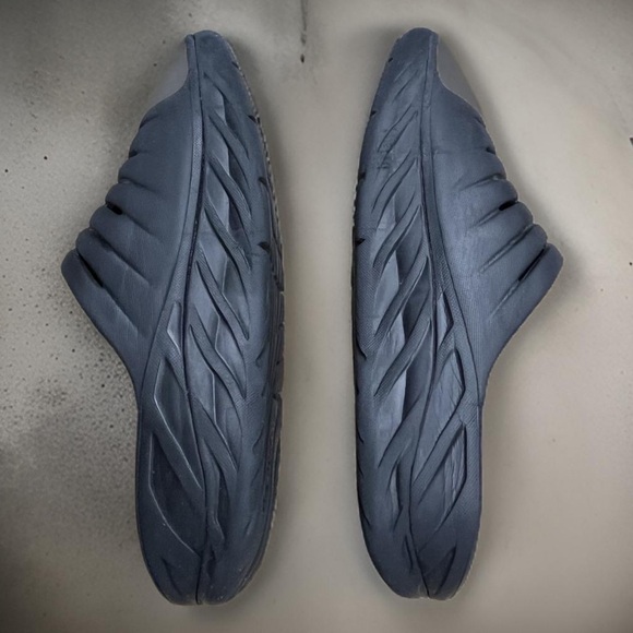 🔥HOKA RECOVERY SLIDES🔥 - Picture 6 of 8